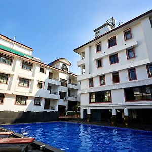 Sunkissed Plaza